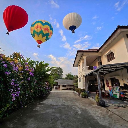 Saphaothong Guesthouse Vang Vieng Esterno foto