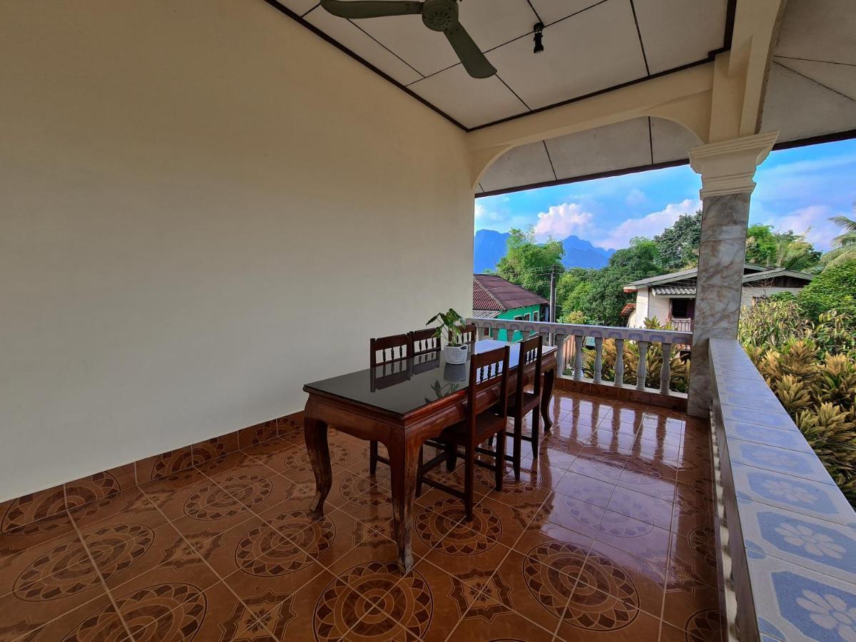Saphaothong Guesthouse Vang Vieng Esterno foto