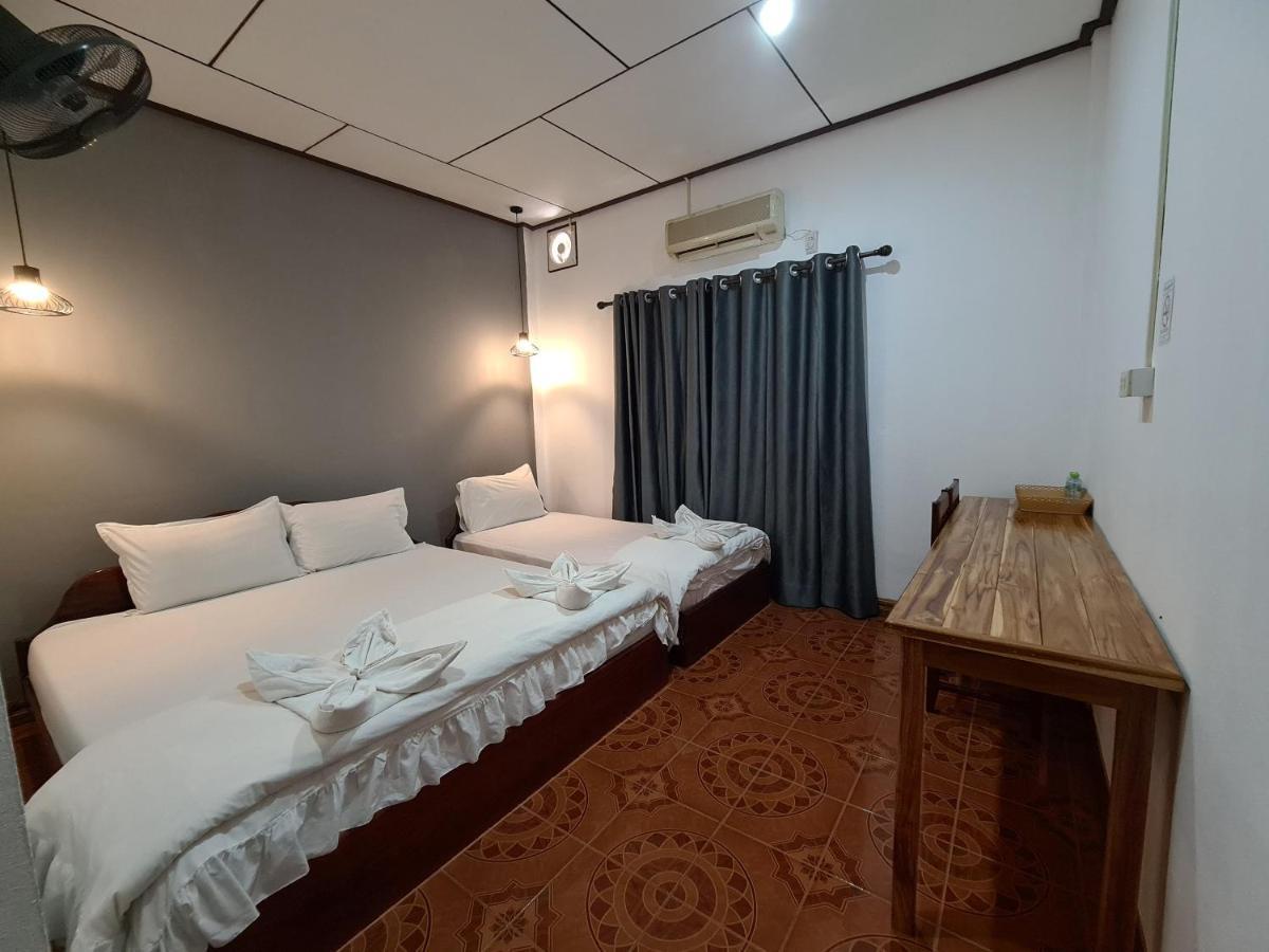 Saphaothong Guesthouse Vang Vieng Esterno foto