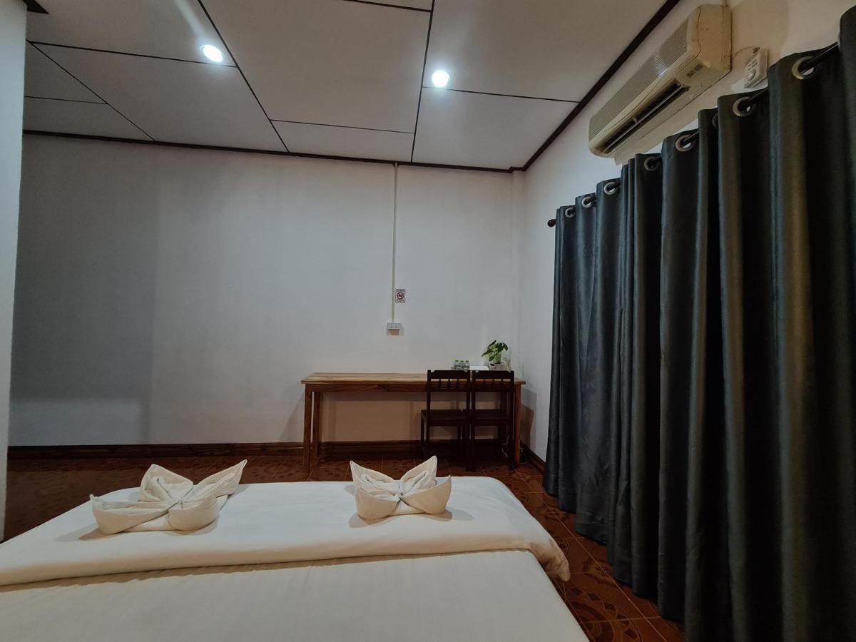 Saphaothong Guesthouse Vang Vieng Esterno foto
