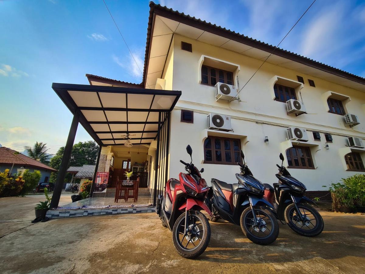 Saphaothong Guesthouse Vang Vieng Esterno foto