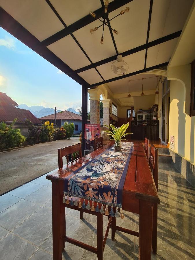 Saphaothong Guesthouse Vang Vieng Esterno foto
