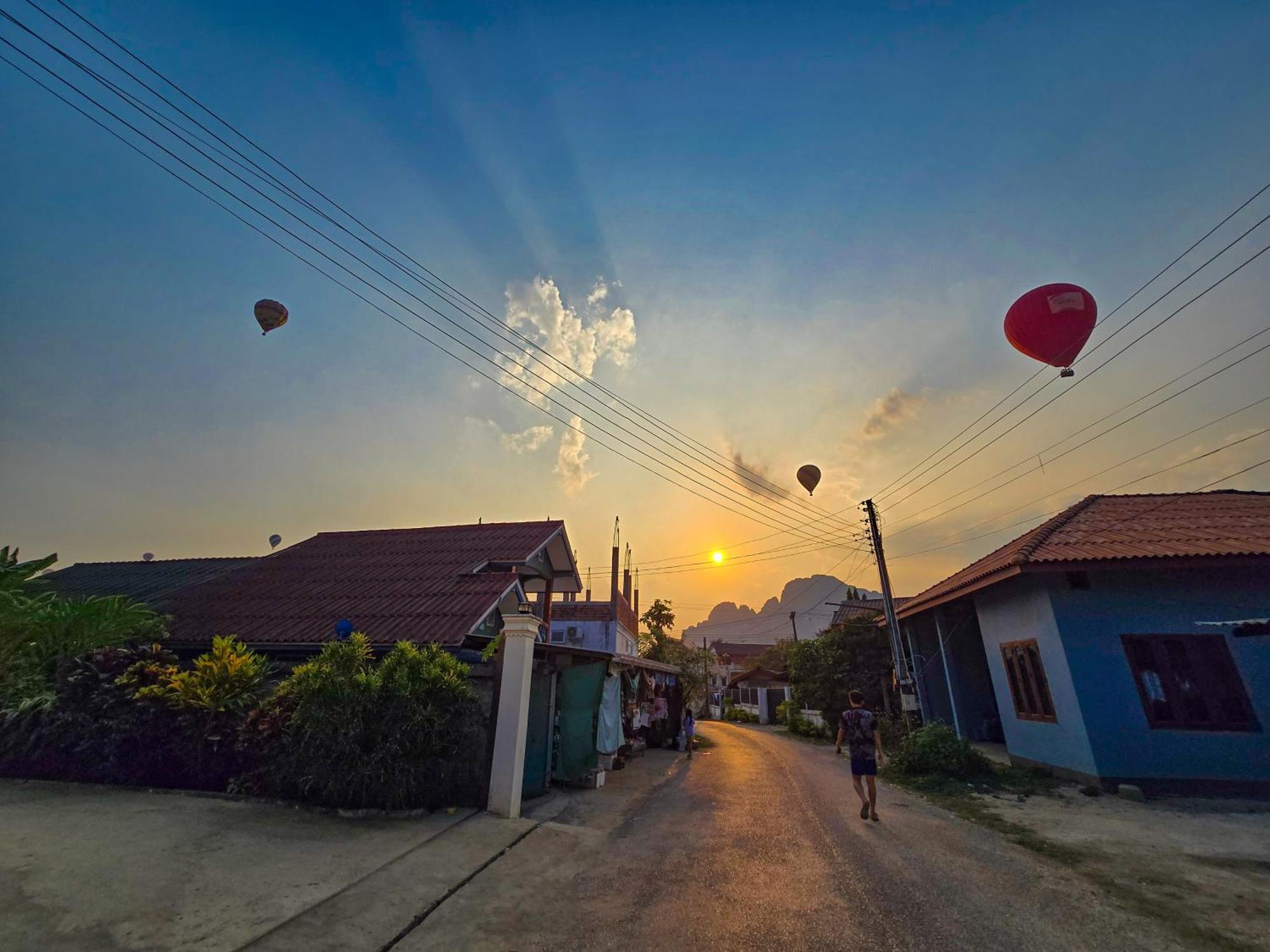 Saphaothong Guesthouse Vang Vieng Esterno foto