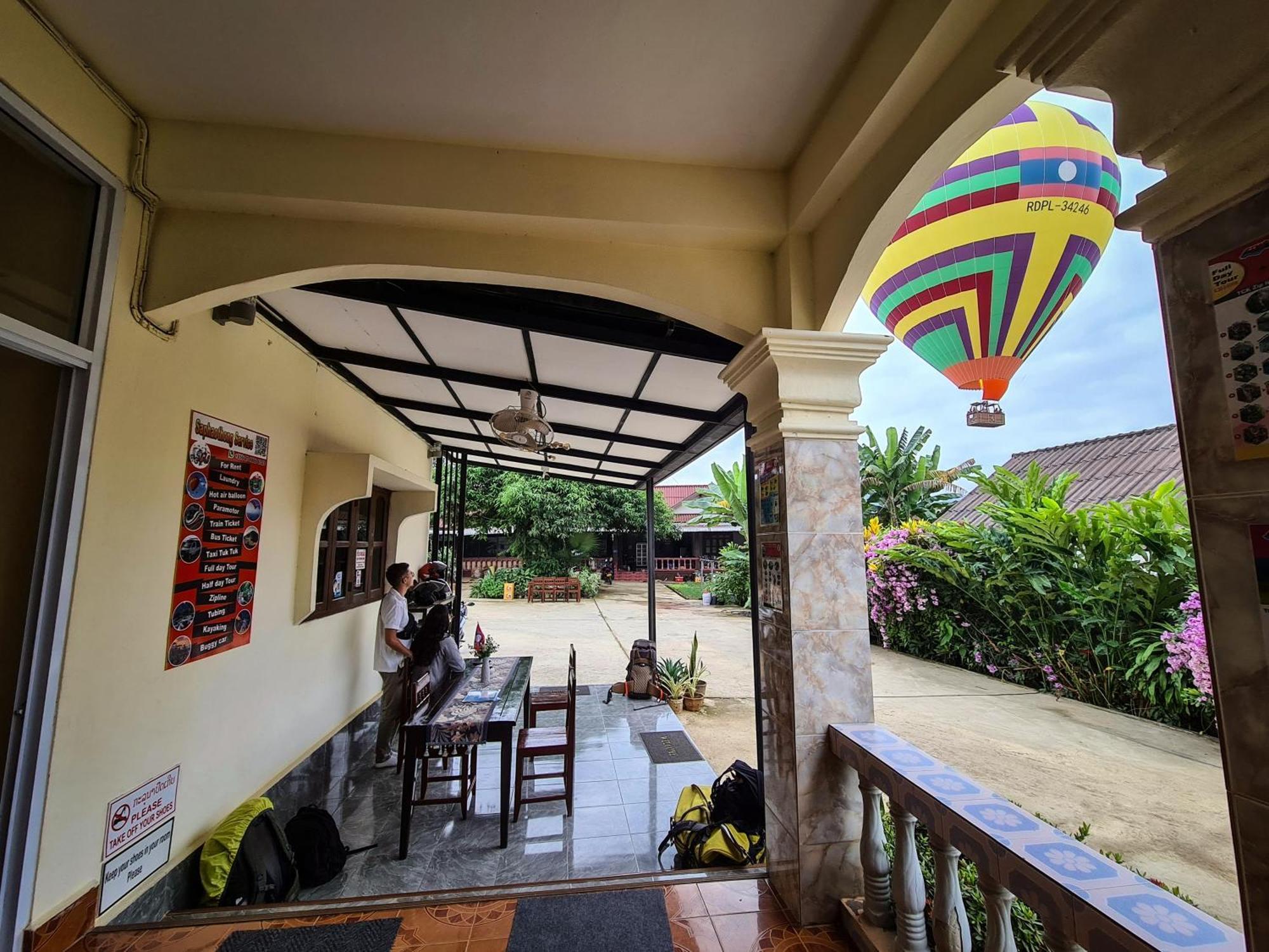 Saphaothong Guesthouse Vang Vieng Esterno foto